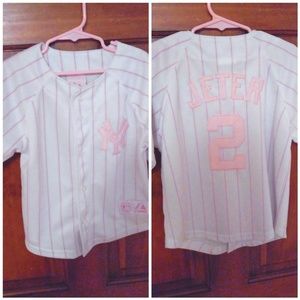 Girls Yankees Jersey
Size 5/6